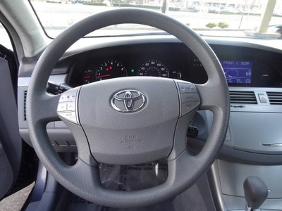 2009 Toyota Avalon XL Sedan