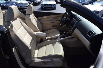 2012 Volkswagen Eos 2dr Convertible Komfort SULEV