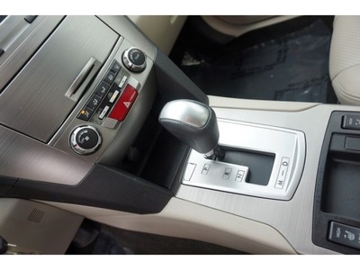 2014 Subaru Legacy 2.5i Premium Sedan