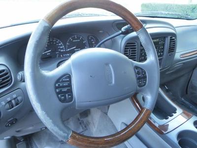 1999 Lincoln Navigator 4dr SUV