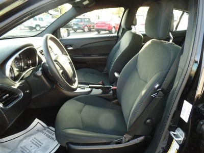 2011 Chrysler 200 LX Sedan