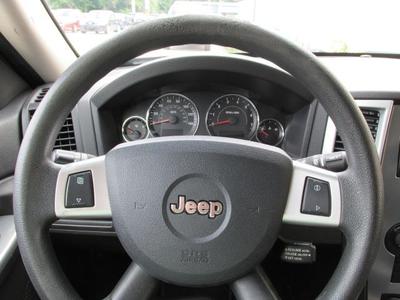 2010 Jeep Grand Cherokee Laredo SUV