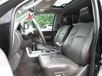 2010 Nissan Pathfinder LE SUV