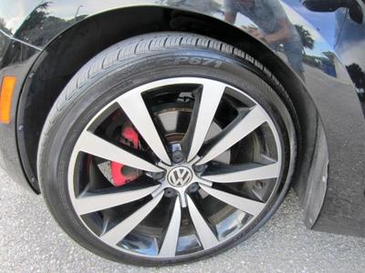 2012 Volkswagen Beetle-Classic Turbo Hatchback