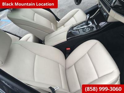 2012 BMW 528i Navigation & Premium Pkg Sedan