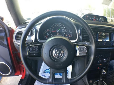 2012 Volkswagen Beetle 2.0T Turbo w/Sound/Nav PZEV