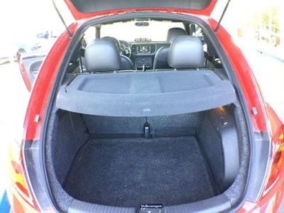 2012 Volkswagen Beetle 2.0T Turbo w/Sound/Nav PZEV