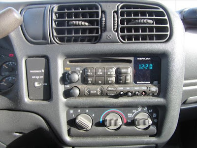 1999 Chevrolet S-10 LS
